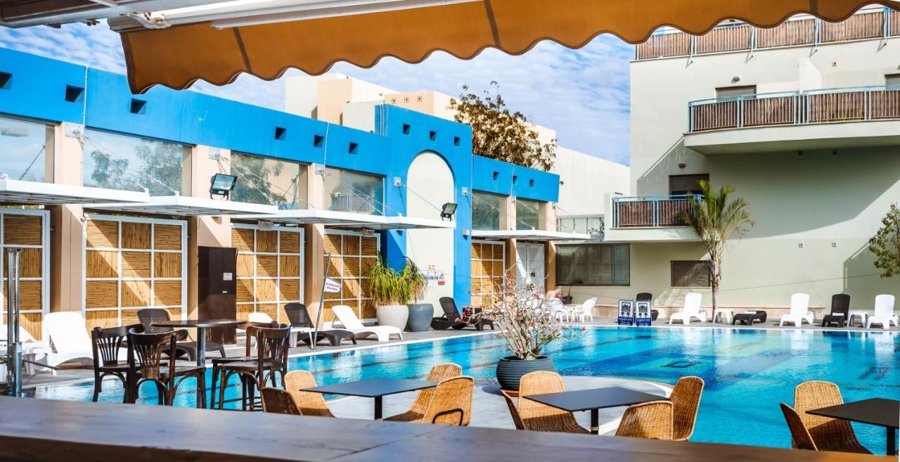 Almogim Suites Eilat Hotel (Adults Only) Bagian luar foto