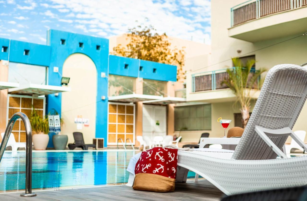 Almogim Suites Eilat Hotel (Adults Only) Bagian luar foto