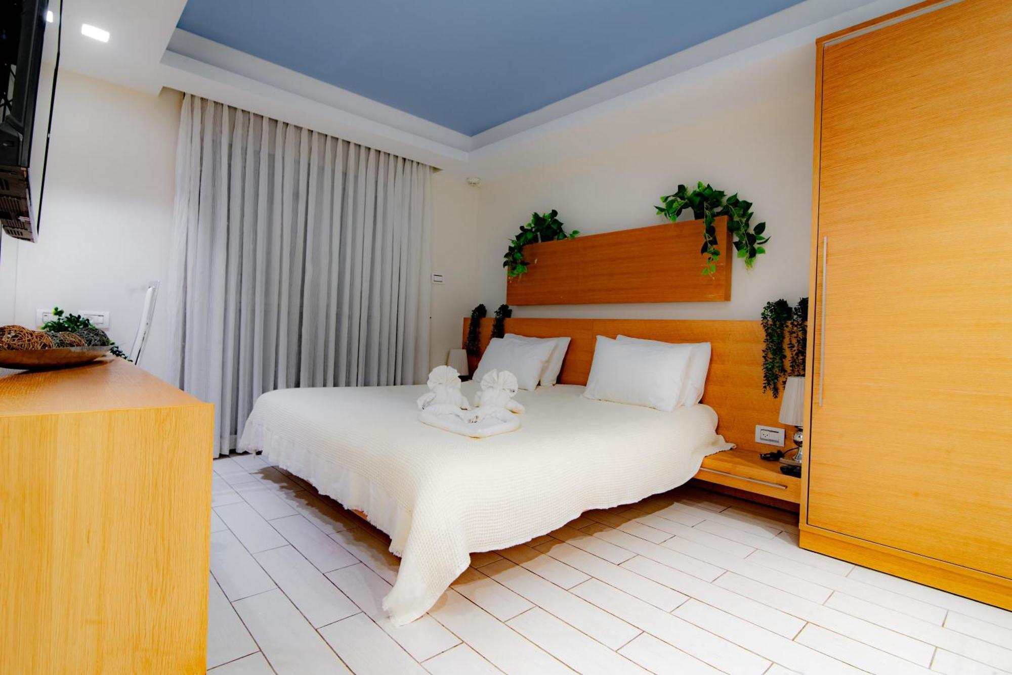 Almogim Suites Eilat Hotel (Adults Only) Bagian luar foto